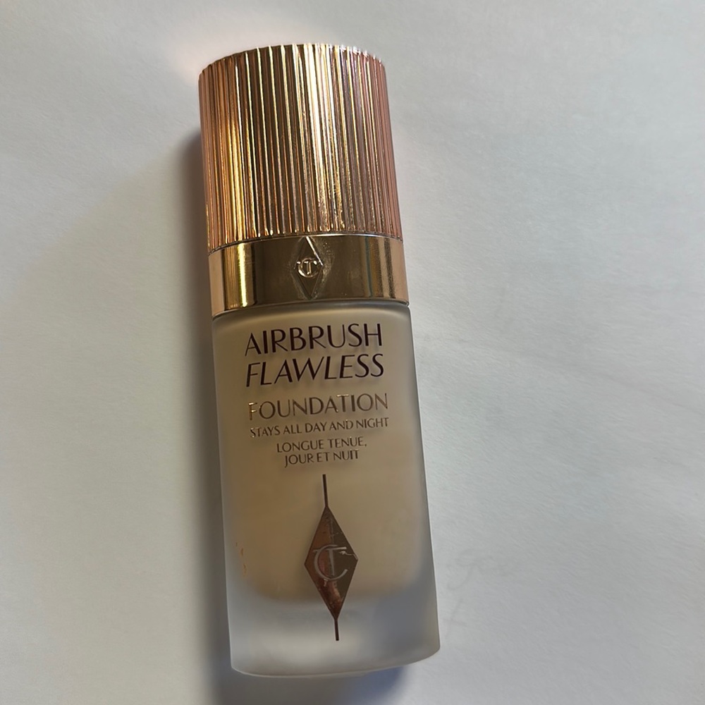 Charlotte Tilbury Airbrush Flawless Foundation